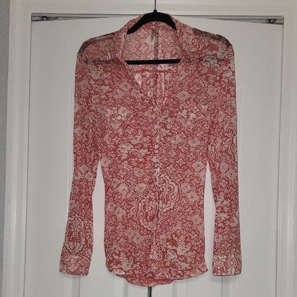 DNA couture Tops - DNA couture Coral Pink Paisley Button-Front Blouse